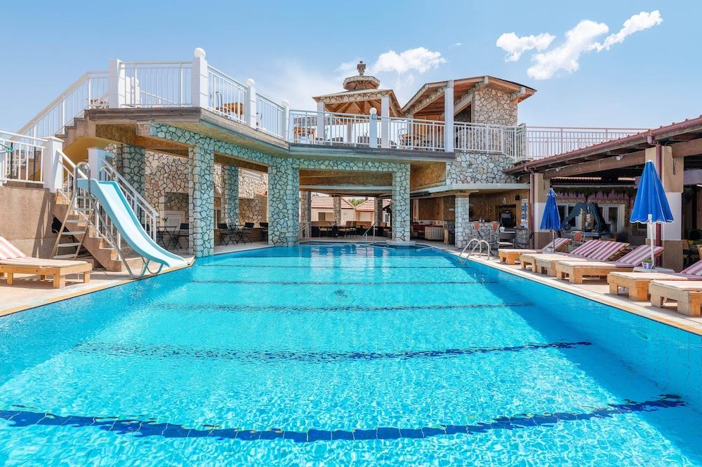 Marietta Hotel Apartments 帕斯蒂达 外观 照片