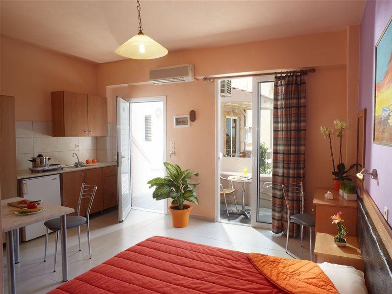 Marietta Hotel Apartments 帕斯蒂达 外观 照片