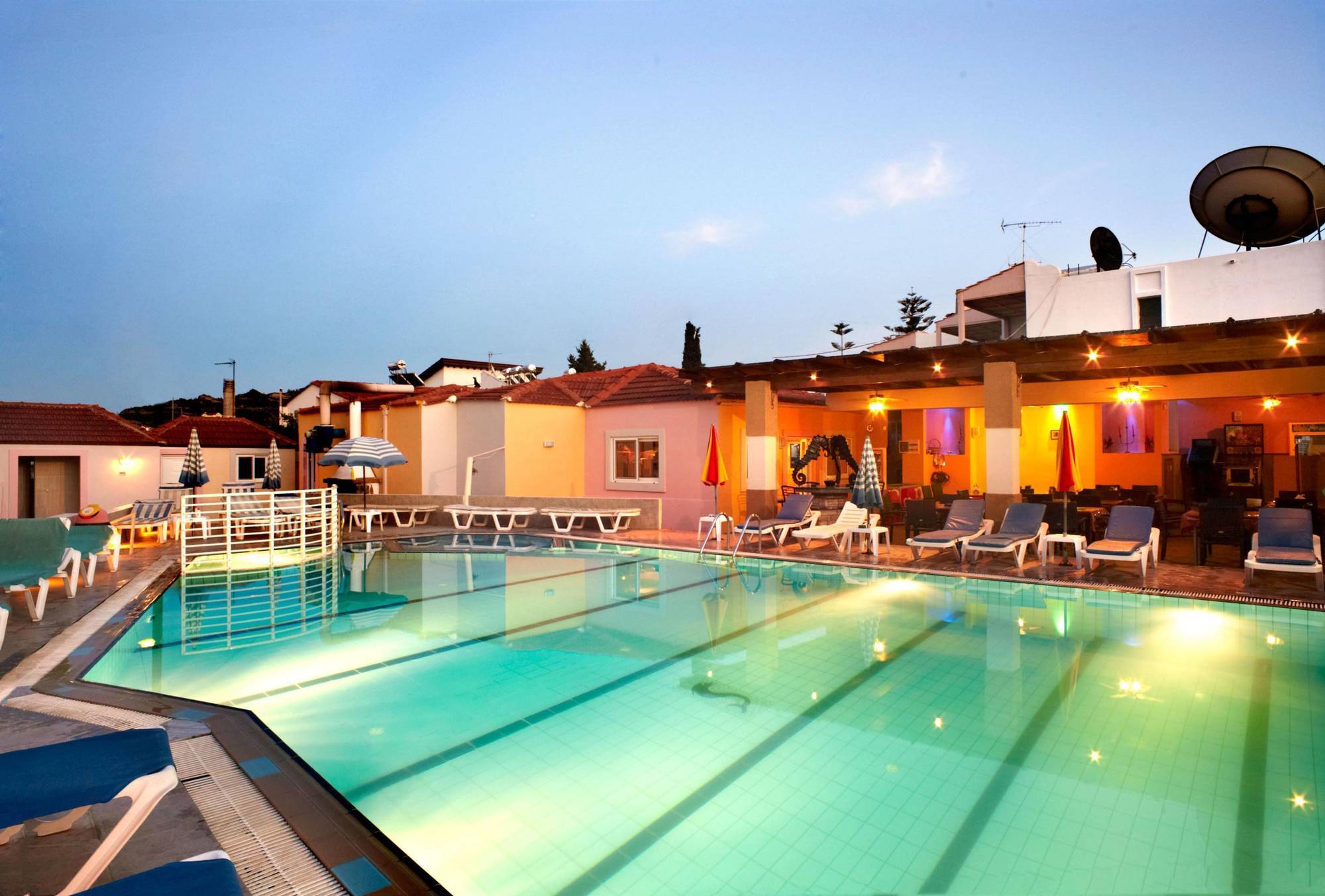 Marietta Hotel Apartments 帕斯蒂达 外观 照片