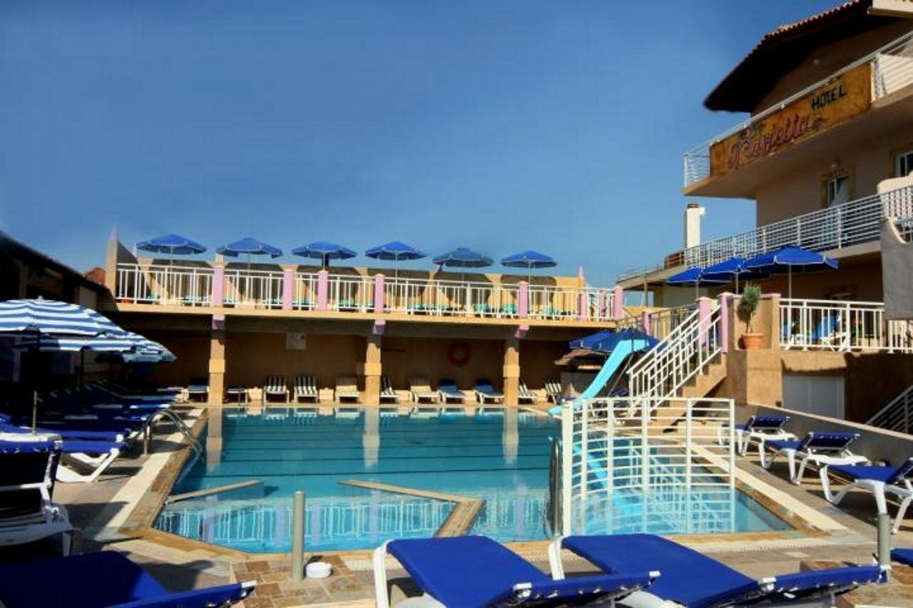 Marietta Hotel Apartments 帕斯蒂达 外观 照片